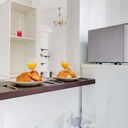 Apartment Stylish 1br Steps From Le Marais & Montorgueil Paris